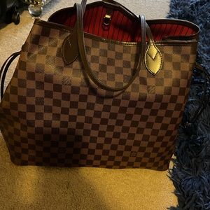 Louis Vuitton GM Never full bag